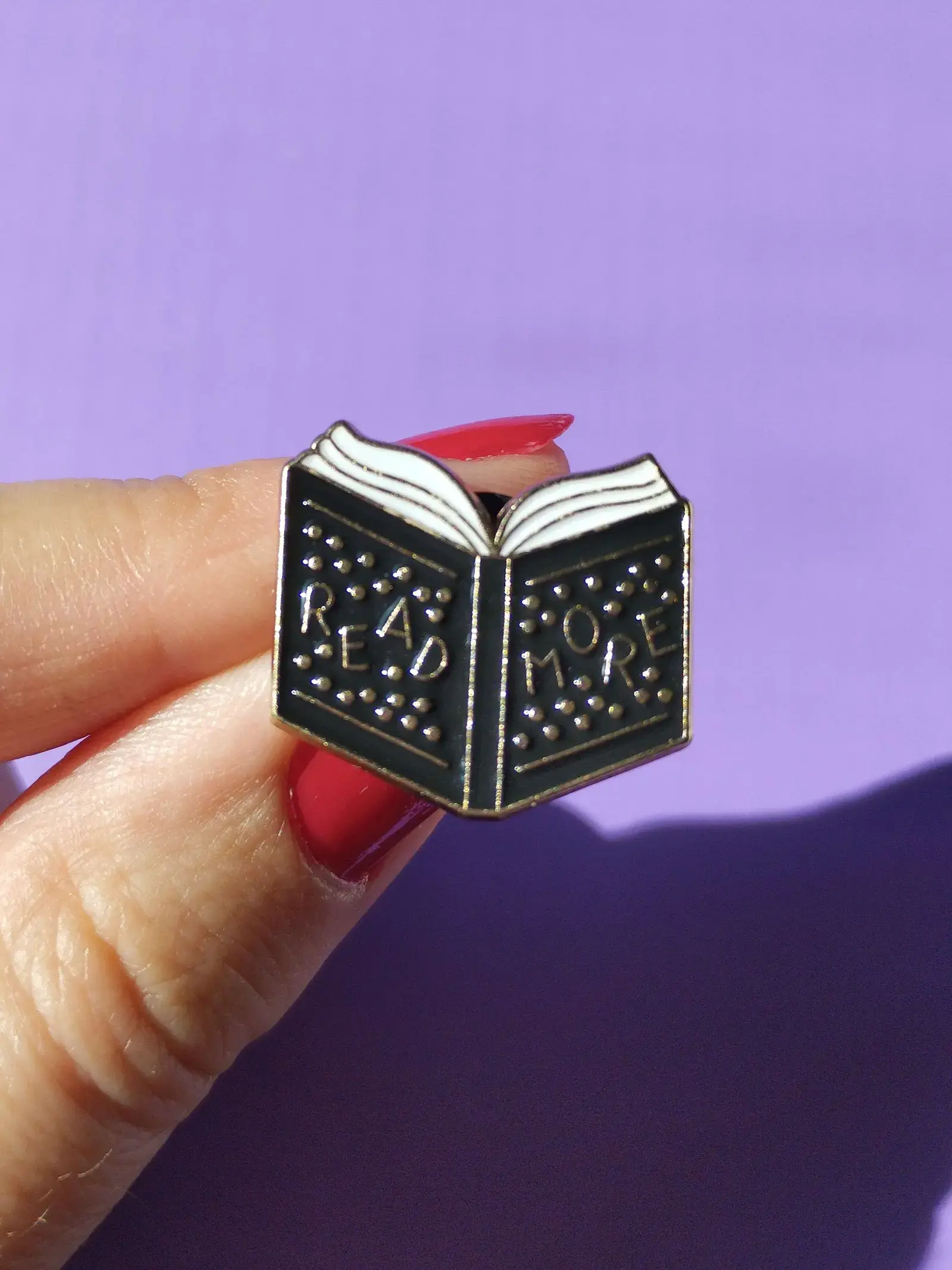 Pin’s Livre « Read More » 📚