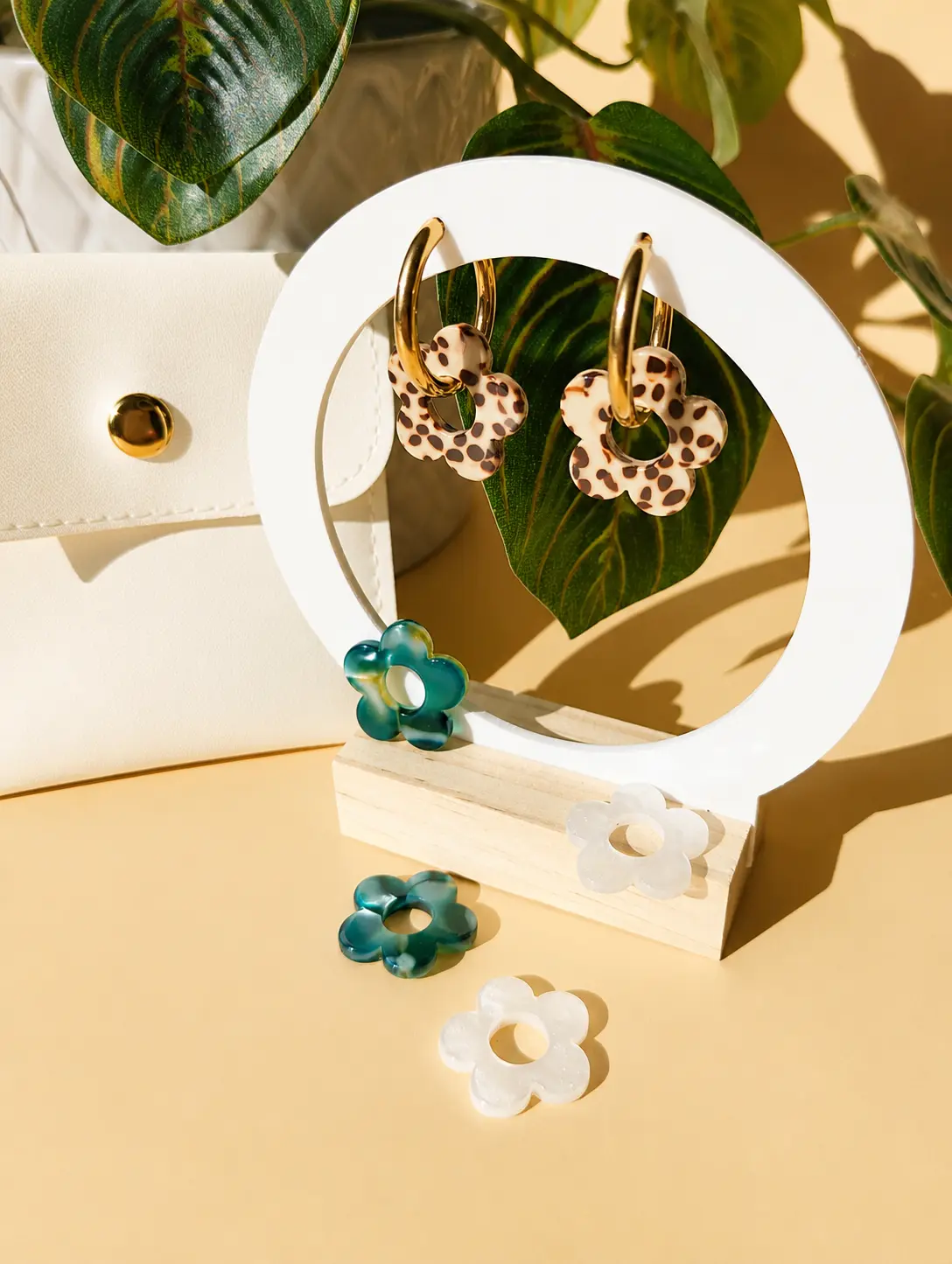 Boucles d'oreilles "Fais fleurir ta Journée" Audacieuses 🐆